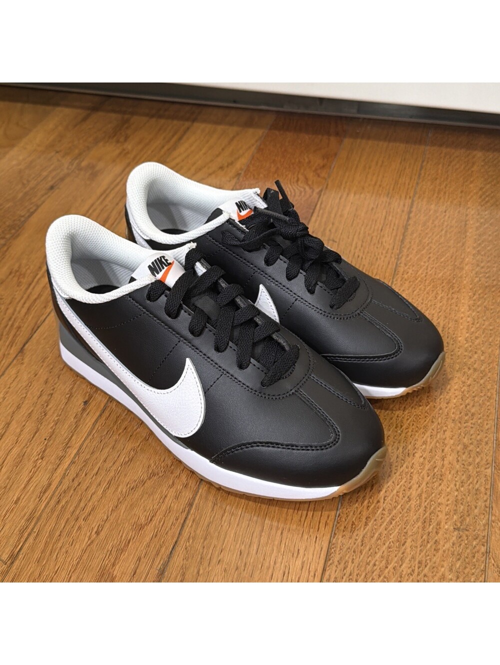 Size 7 US Womens Nike Pacific Leather Retro Black White Sneakers / 5.5 Men’s